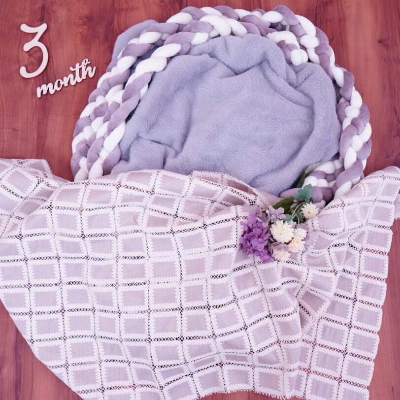 背景色木目のベビーフォト寝相アート