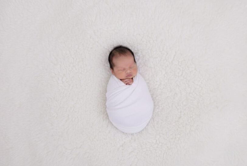 安全なおくるみの巻き方