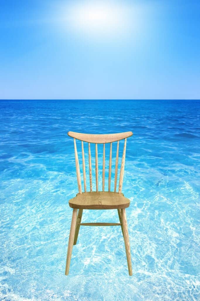 海と椅子