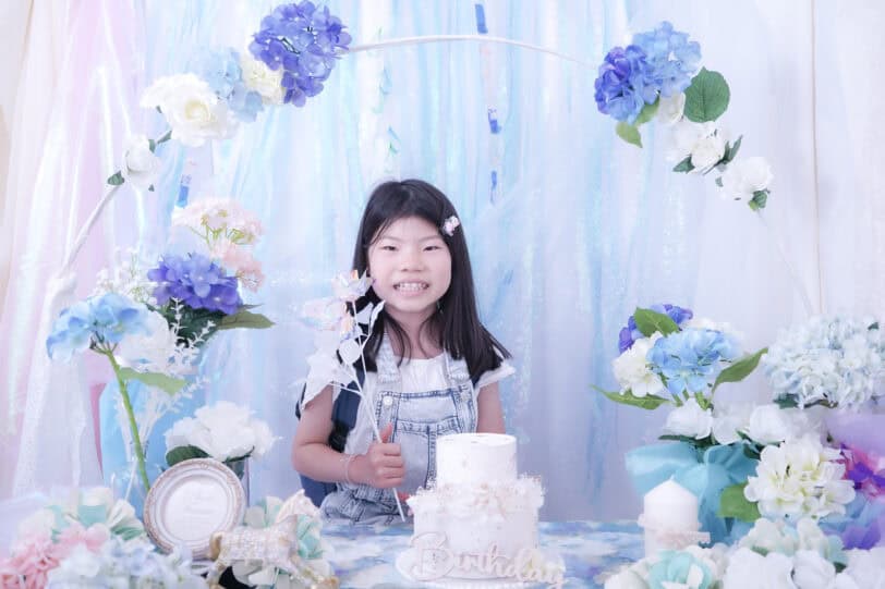 紫陽花と子供